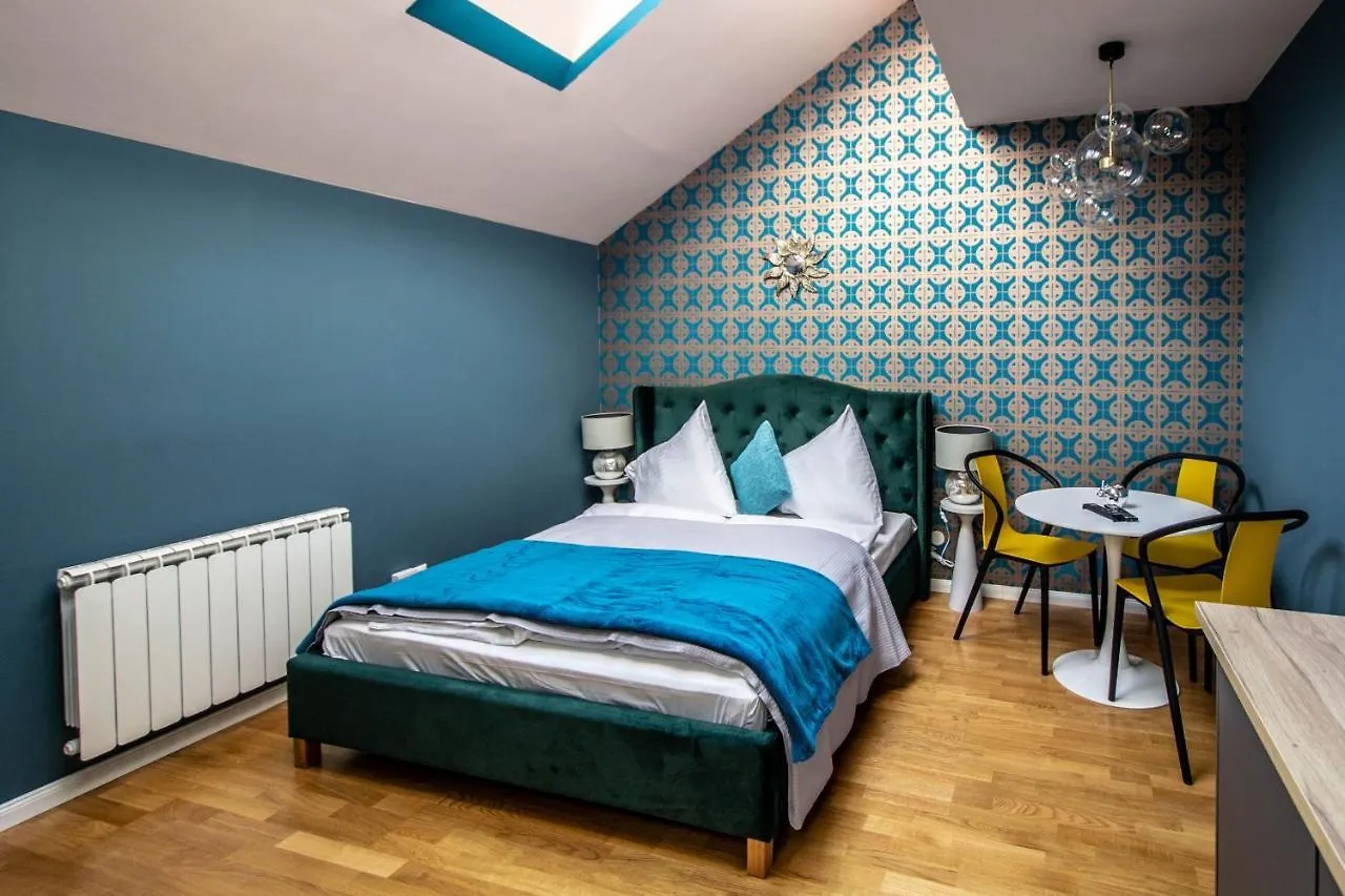 Bourgeois Apartment In Cultural Heritage Building By Ruterra Prague