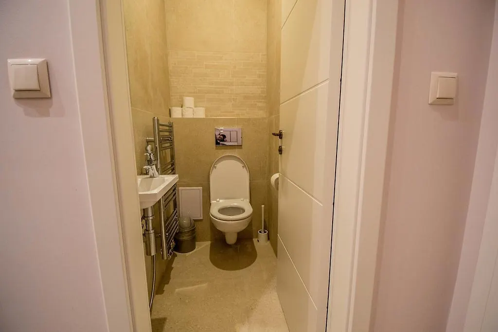 Bourgeois Apartment In Cultural Heritage Building By Ruterra Praha