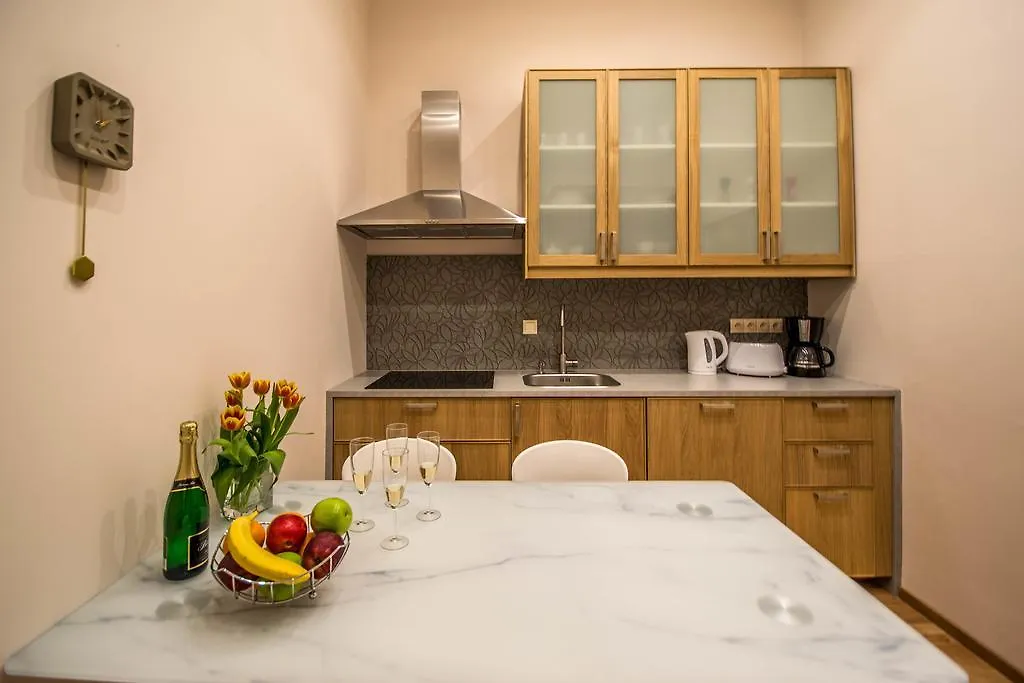 Bourgeois Apartment In Cultural Heritage Building By Ruterra Praha 0*,