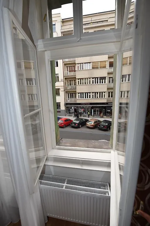Bourgeois Apartment In Cultural Heritage Building By Ruterra Prague